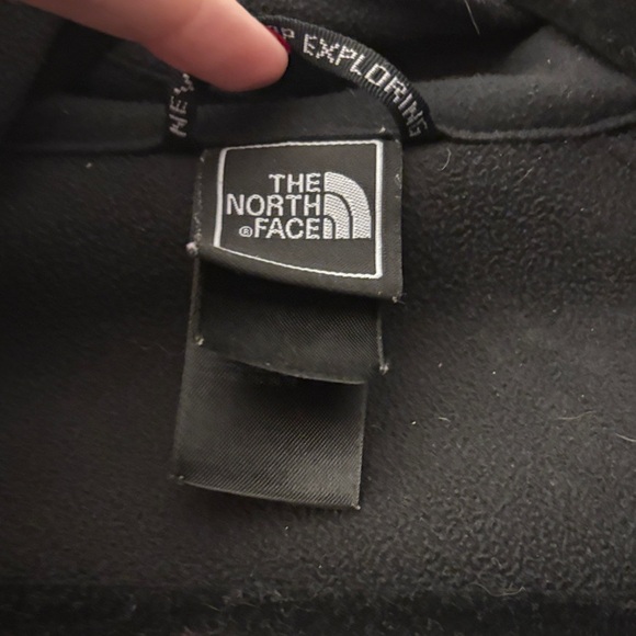 The North Face Black Fleece Jacket - Picture 2 of 2